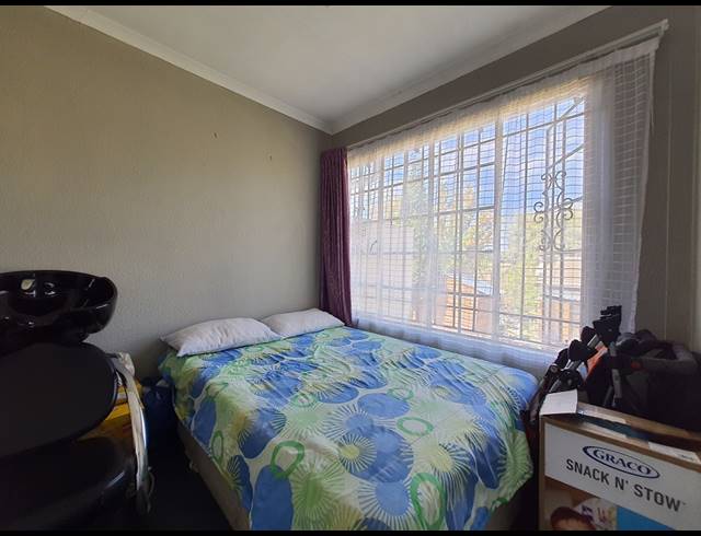 3 BEDROOM SIMPLEX FOR SALE IN COUNTRY VIEW